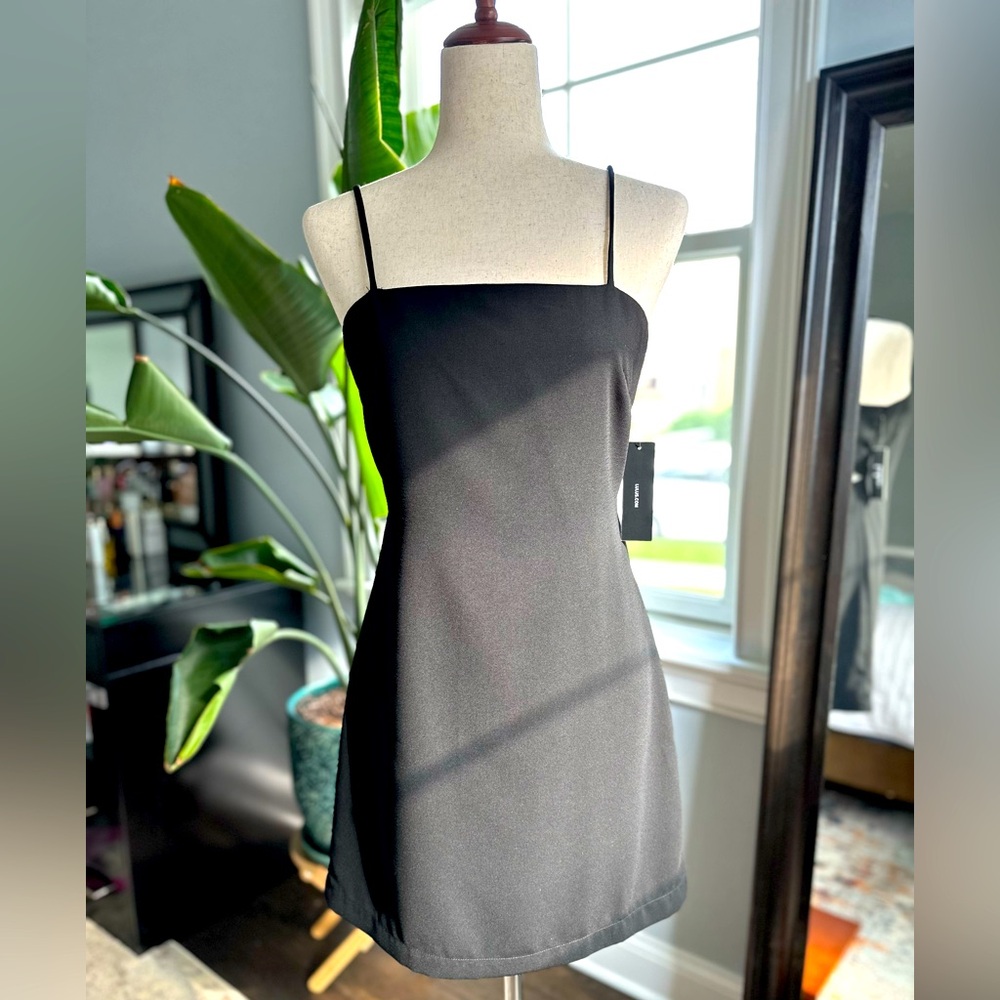 Spaghetti strap Lulu’s tie back black dress